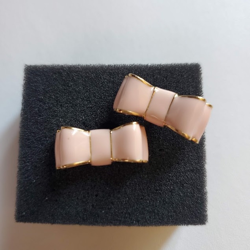 Kate Spade Moon River Pink Enamel Bow Stud Earrings Gold Tone Ribbons Feminine